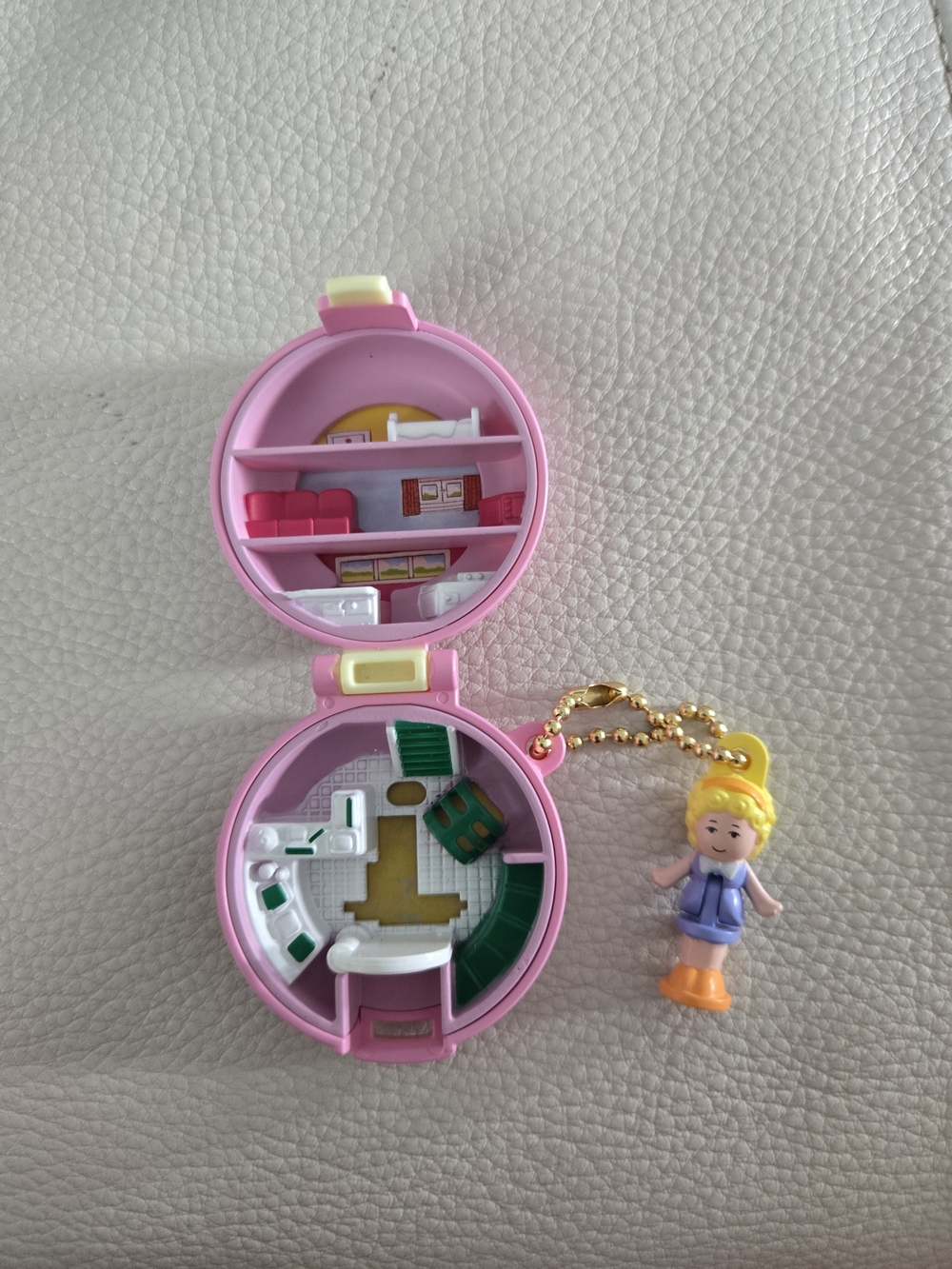 Bandai Gashapon Pink- Volume 1 NWT Polly Pocket Miniature Keychain Capsule Toy